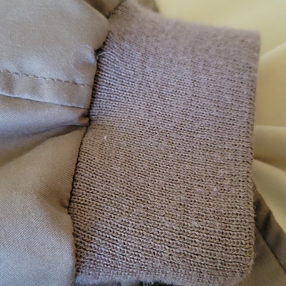 Izod Men's Golf Bomber Jacket - Picture 6 of 6